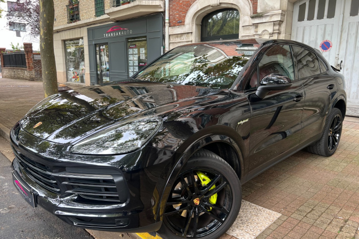 PORSCHE CAYENNE COUPE