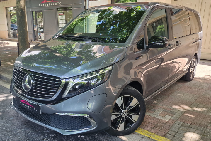 MERCEDES EQV