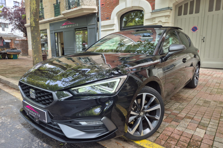 SEAT LEON